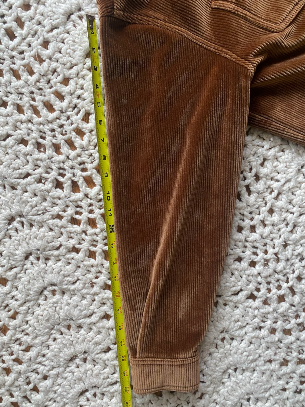 ALO Yoga Mountainside Velour Shacket in Cinnamon Brown - Picture 13 of 14